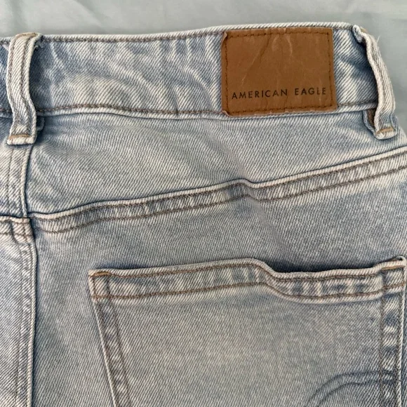 American Eagle Outfitters Light Blue Straight Leg Jeans - Picture 2 of 6